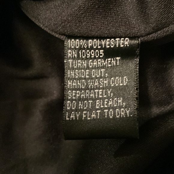 INOIS Sequined Scoop-Neck Tank Top - Picture 11 of 13